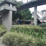 Volcamiento de camión de gaseosas en Industriales no dejó lesionados