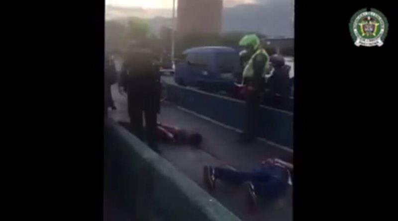 Comandante de la Policía capturó a dos venezolanos que habían hurtado una camioneta