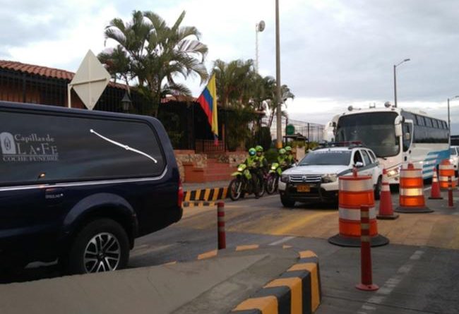 Trasladan cuerpos de periodistas ecuatorianos