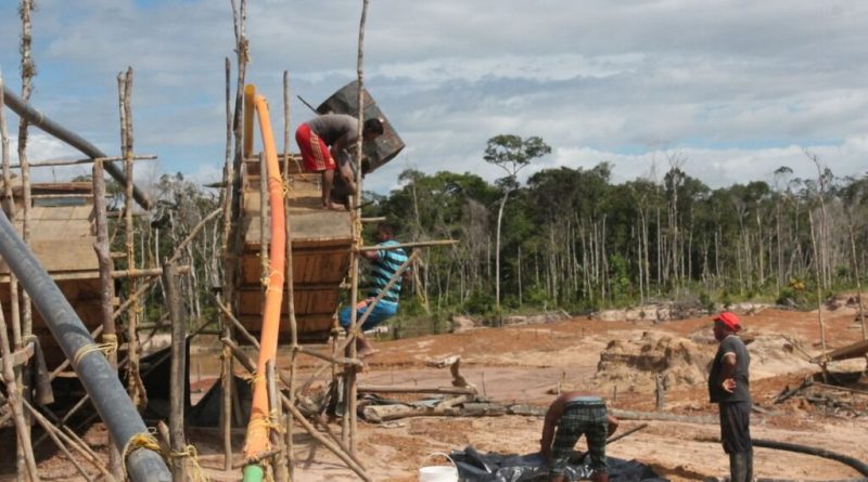 ¿Por qué defender la minería ilegal y disfrazarla de ancestral?