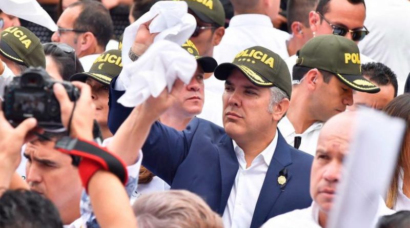 Duque ofrece recompensa de .000 millones para capturar a comandantes del ELN