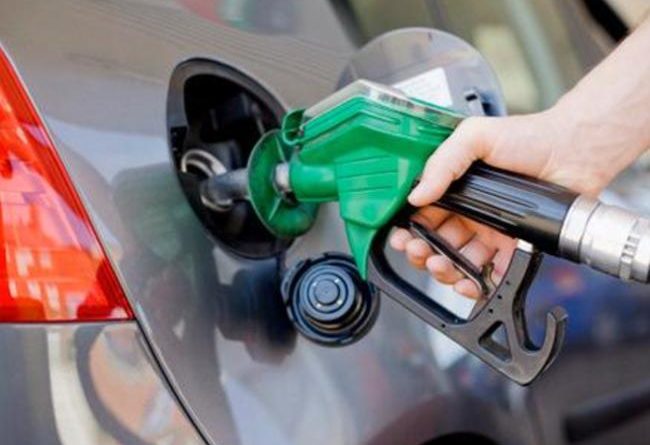 Precio de la gasolina de referencia en Medellín cayó un peso