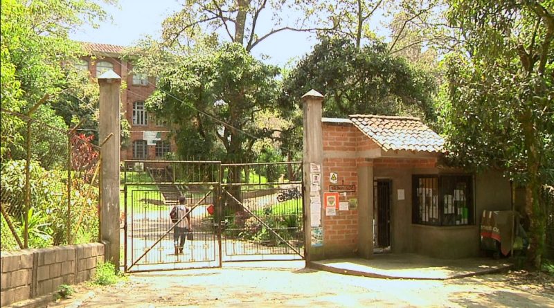 Estudiante hirió a otro con arma blanca en colegio de Villa Hermosa