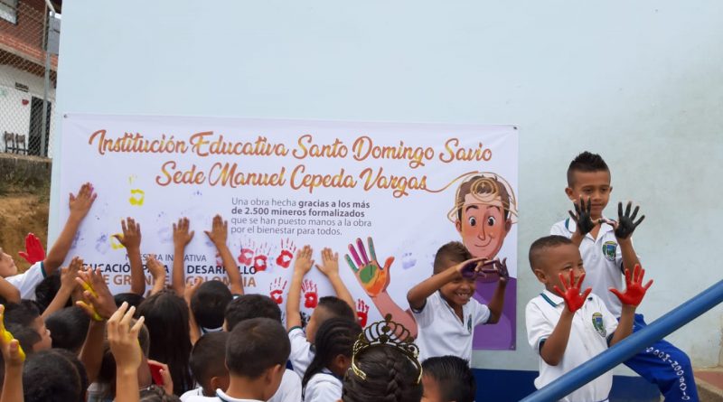 Gran Colombia Gold sigue apoyando la educación en el país