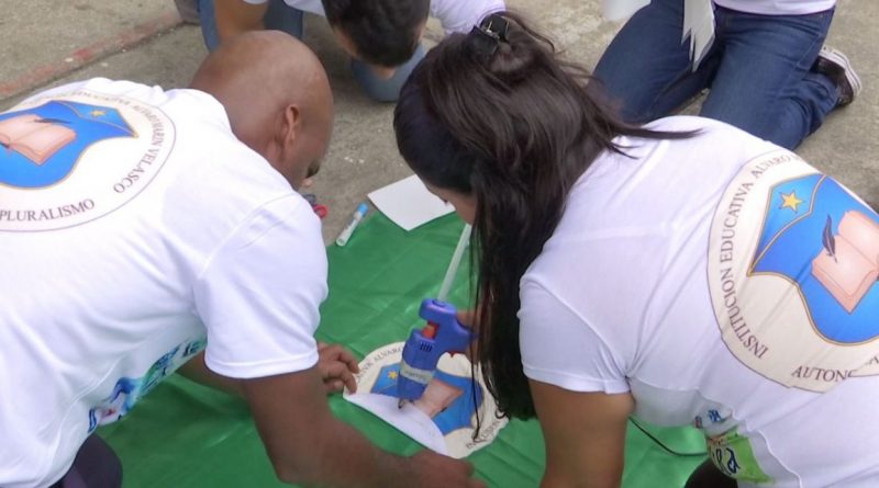 Docentes de Medellín participaron en juegos de la innovación