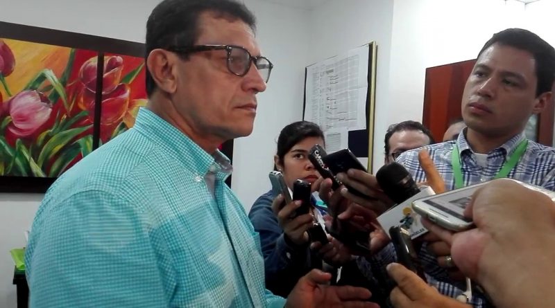 Vistámonos de Vinotinto y oro, para apoyar a nuestros pijaos: Alberto Girón