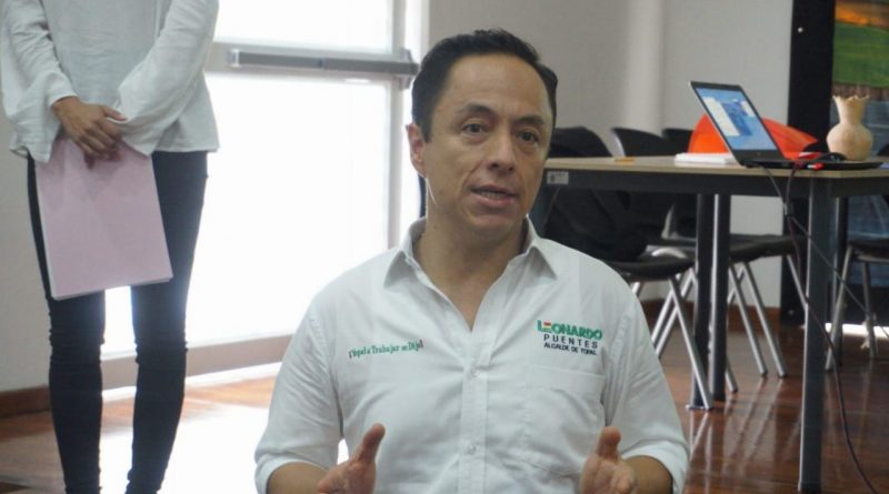 Alcalde Leonardo Puentes cumple los días de arresto y continúa con su agenda programada