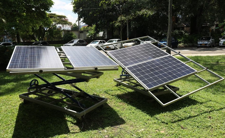 En la U de A instalan primer sistema de páneles con seguidor solar del país