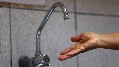 Interrumpen acueducto en San Cristóbal por contaminación de quebradas
