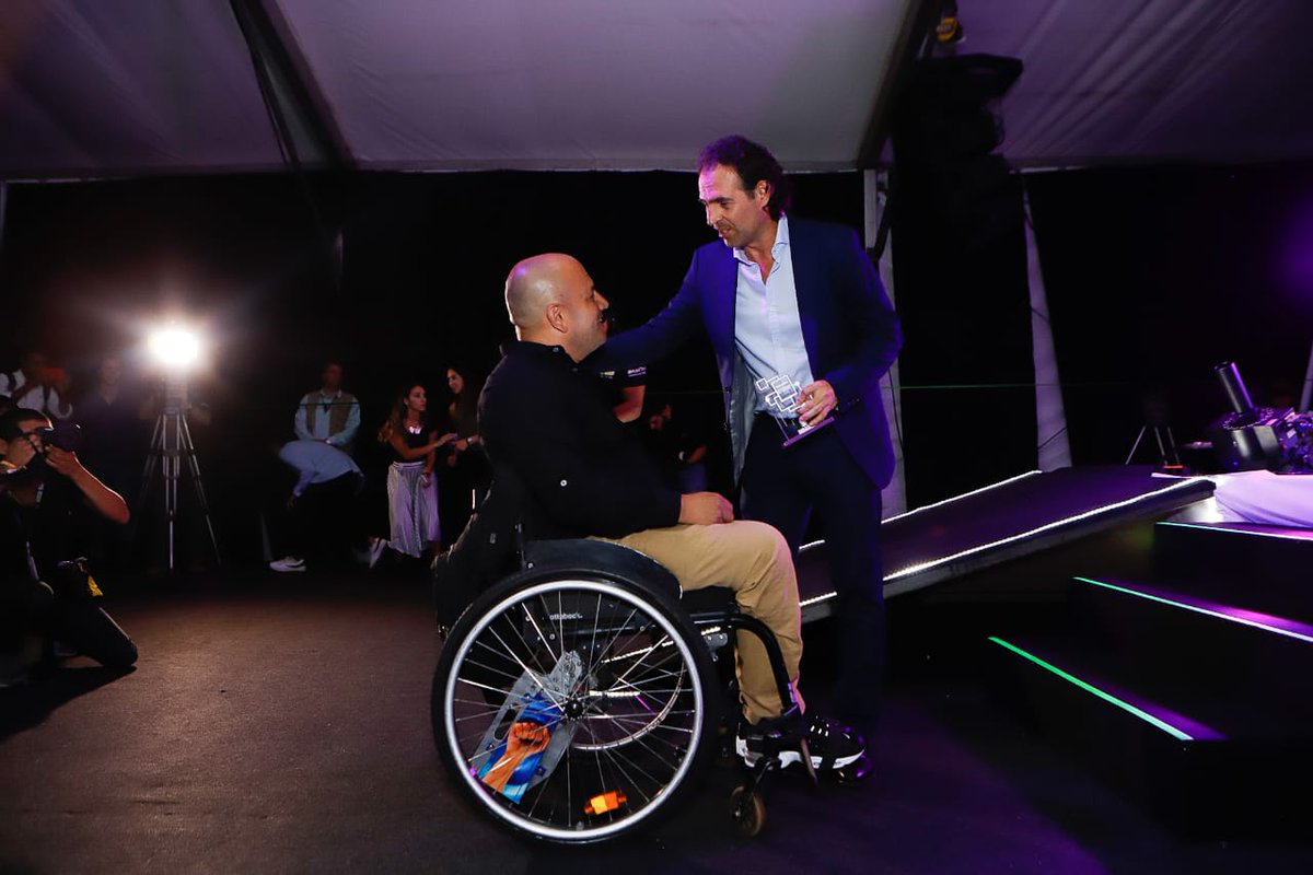 100 jóvenes emprendedores recibieron el premio Capital Semilla