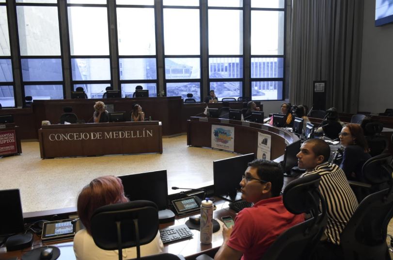 Avanza en un 60 % la construcción de nuevos manuales de convivencia