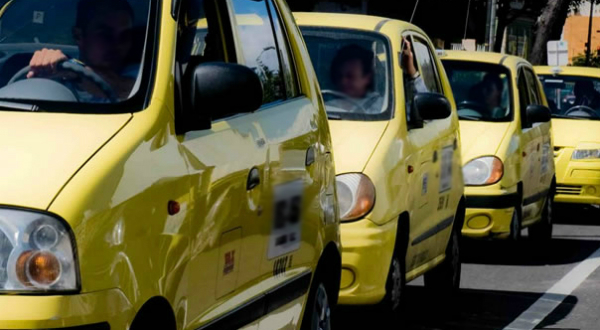 Autoridades harán seguimiento a paro nacional de taxistas en Medellín
