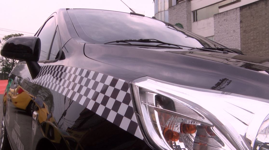 Comenzó a prestar servicio el primer taxi de lujo en Medellín