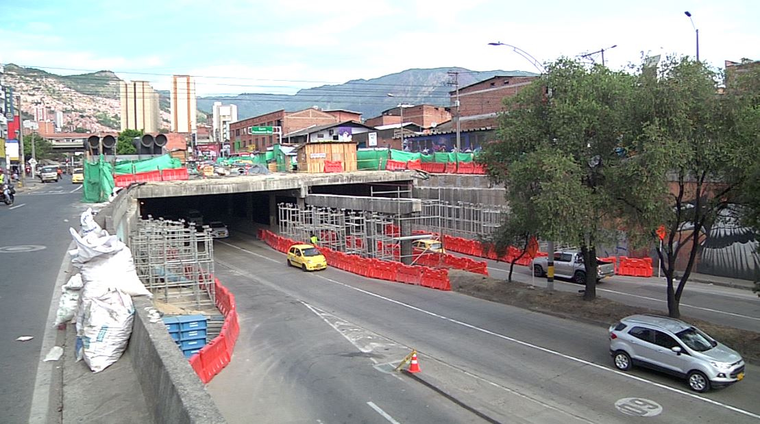 En Medellín se construye un nuevo puente en la carrera Cundinamarca