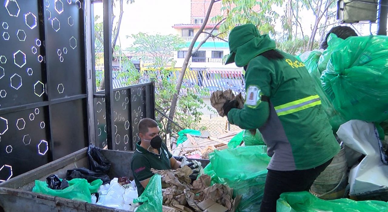 2.400 recicladores de Medellín recibirán una renta básica