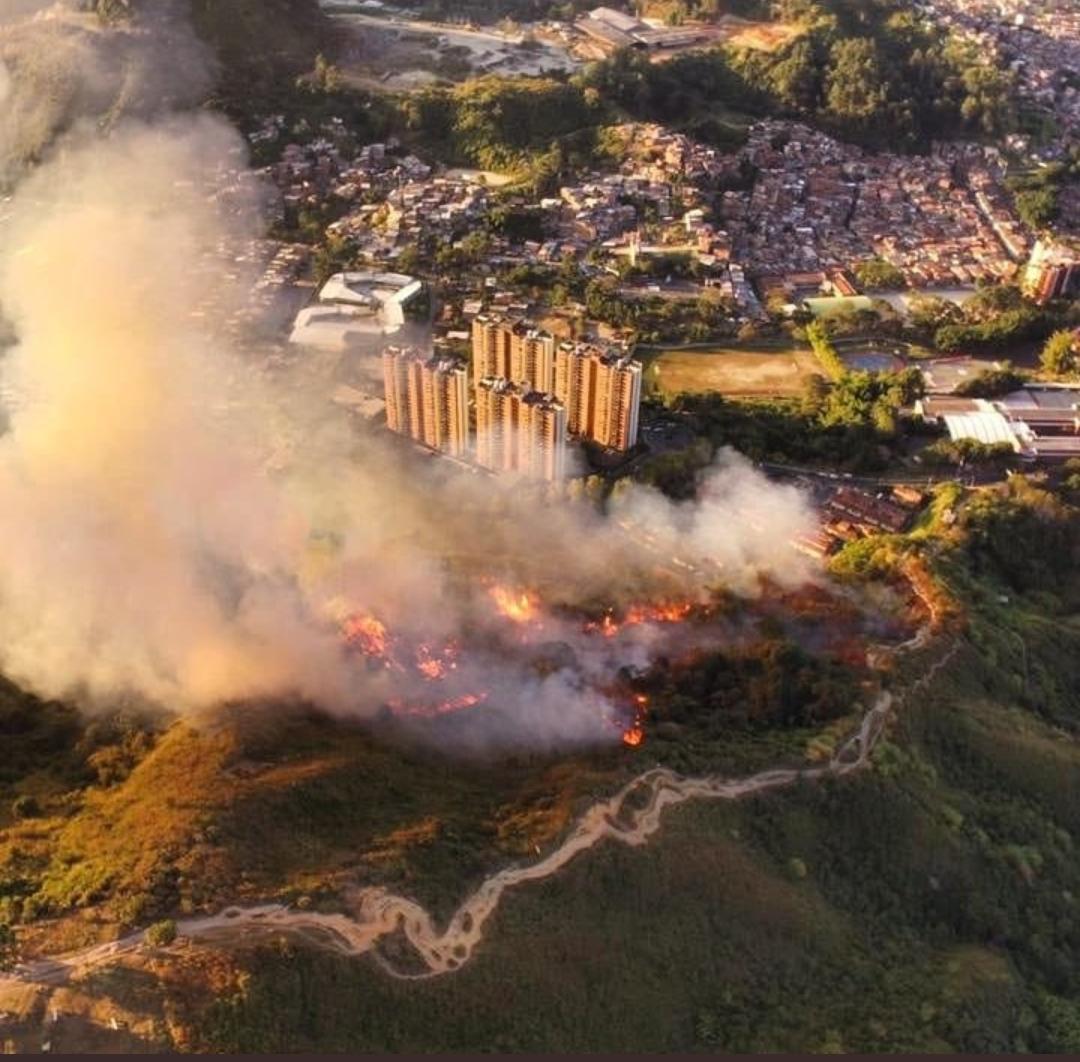 Incendios Forestales afectaron 3 laderas de la ciudad