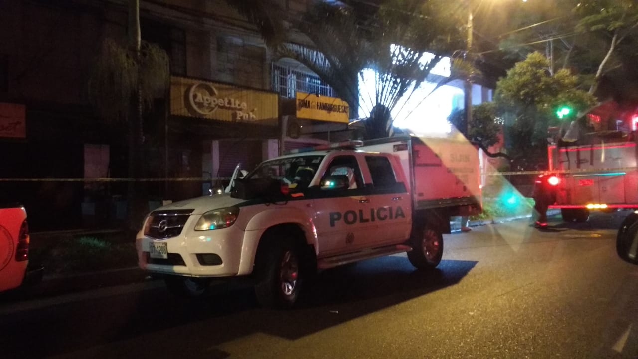 Autoridades investigan incendio dónde una mujer murió