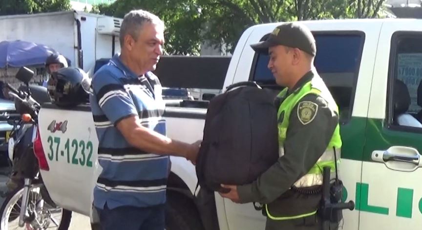 Policía recuperó bolso con más de cuatro millones de pesos en el barrio Corazón de Jesús