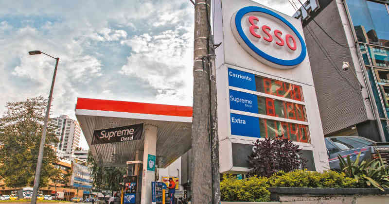 Baja el precio de la gasolina