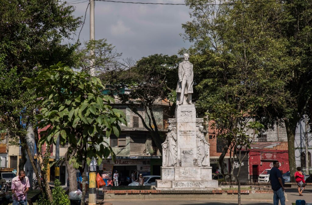 Alcaldía se prepara para apertura de la Plaza de Zea