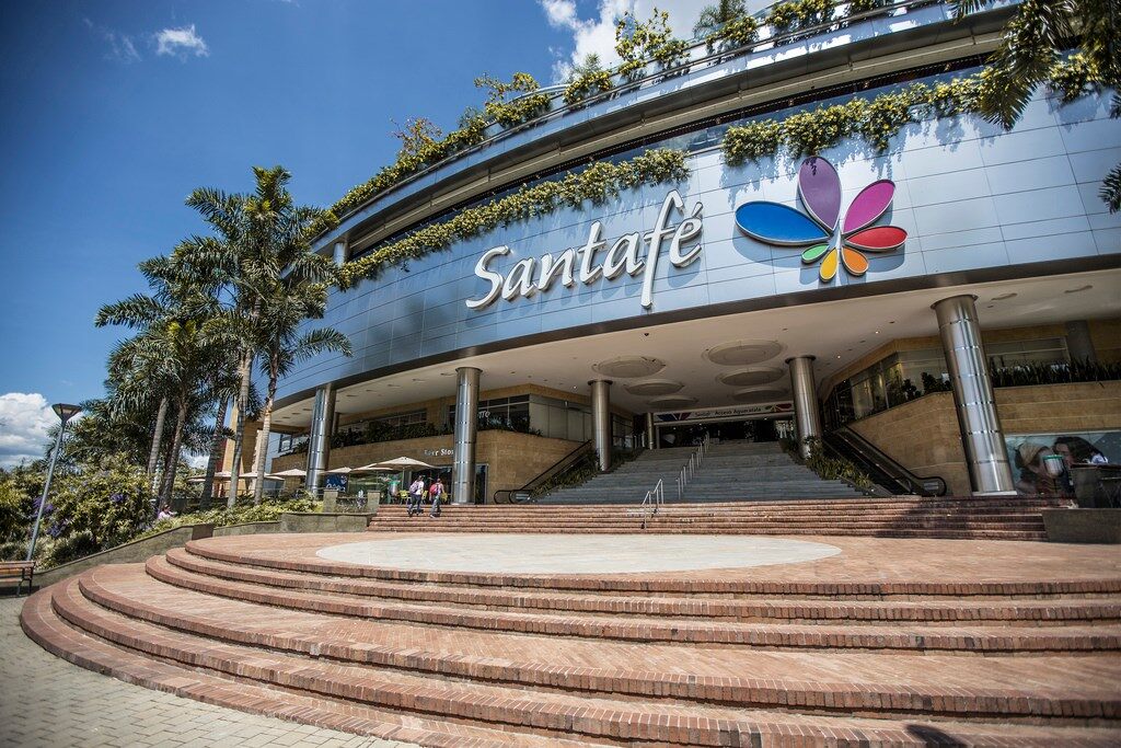 Con estrictas medidas se reactivaron los centros comerciales de la ciudad