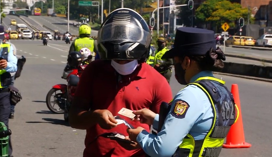Descuentos de un 50 % en el capital de las multas de tránsito en Medellín