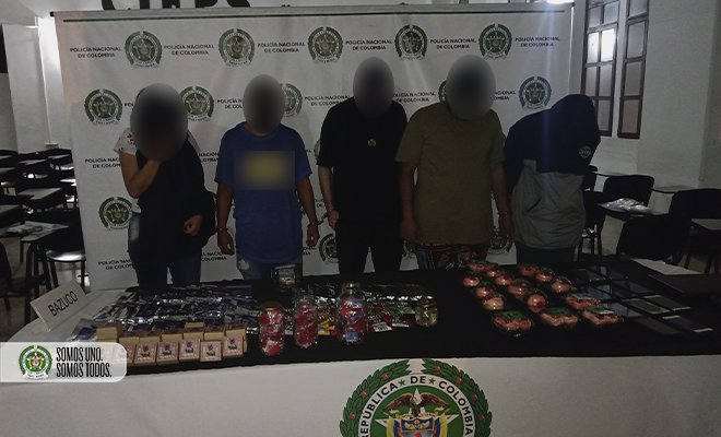 Capturan cinco personas que vendían droga en gomas y chocolatinas