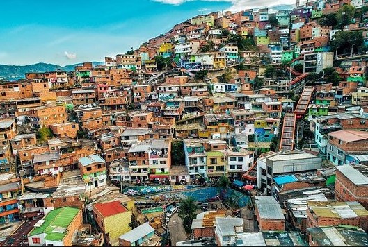 Fueron intervenidos puntos críticos de desechos en la Comuna 13