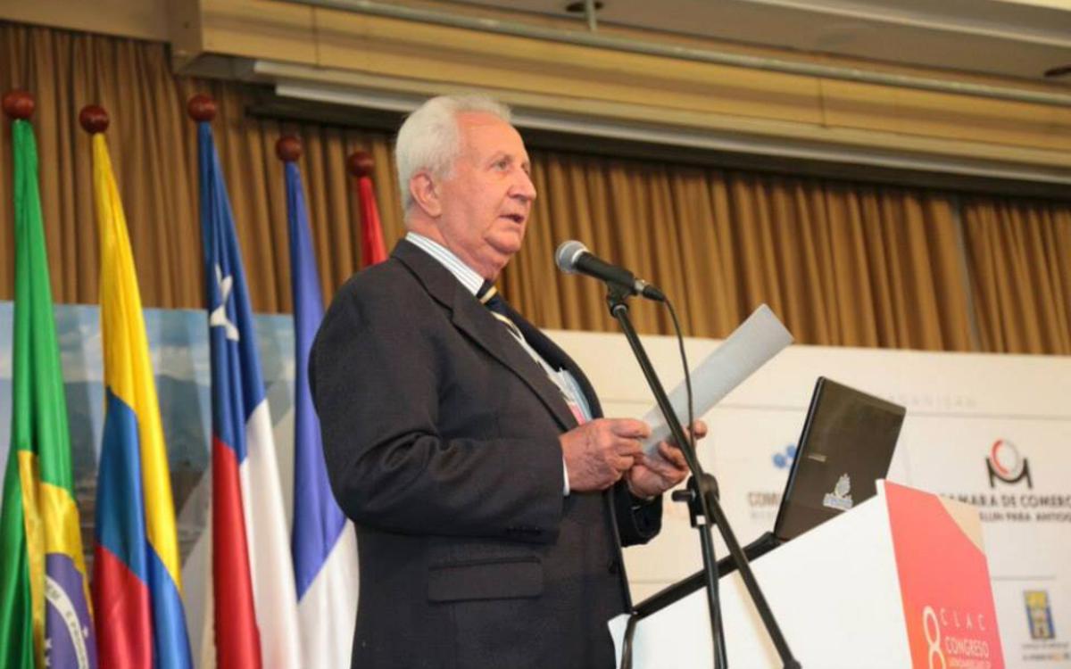 Opinión | El Presidente y su equipo no están solos, por Gabriel Harry Hinestroza