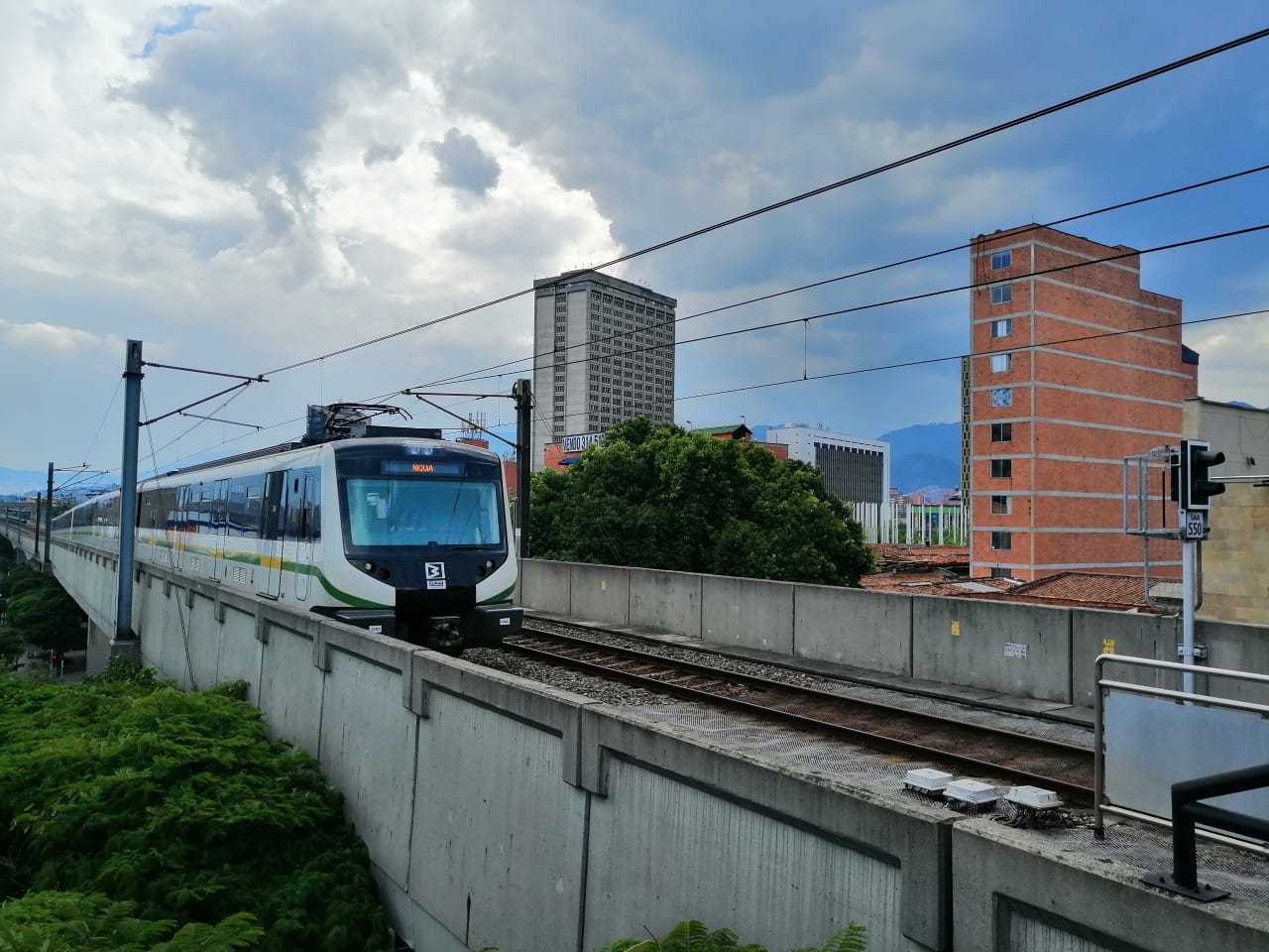 Metro de Medellín regulará medidas de bioseguridad en el sistema de transporte