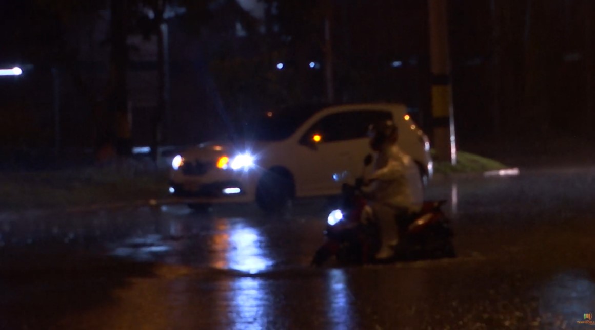 250 reportes se atendieron en la línea 123 durante fuertes lluvias en Medellín