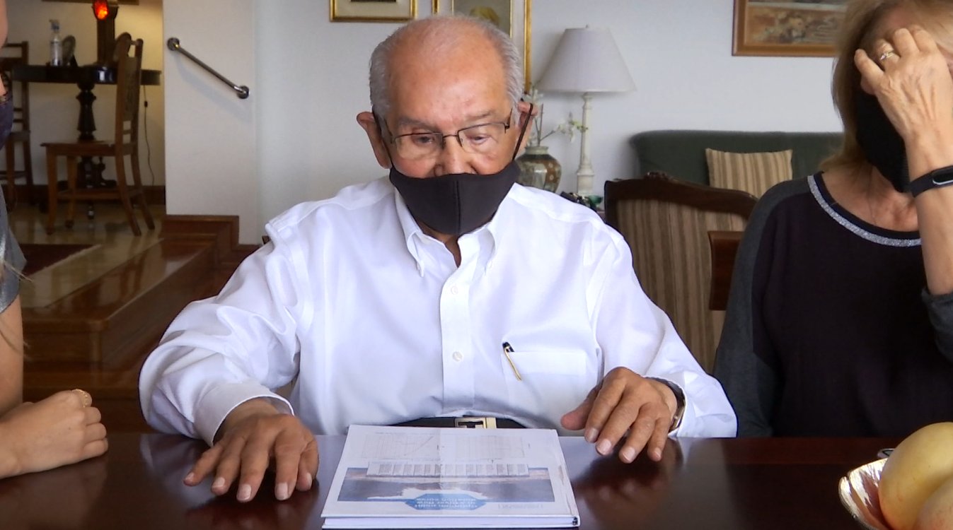 A sus 104 años, Lucio Chiquito entregó su tesis doctoral en Manchester