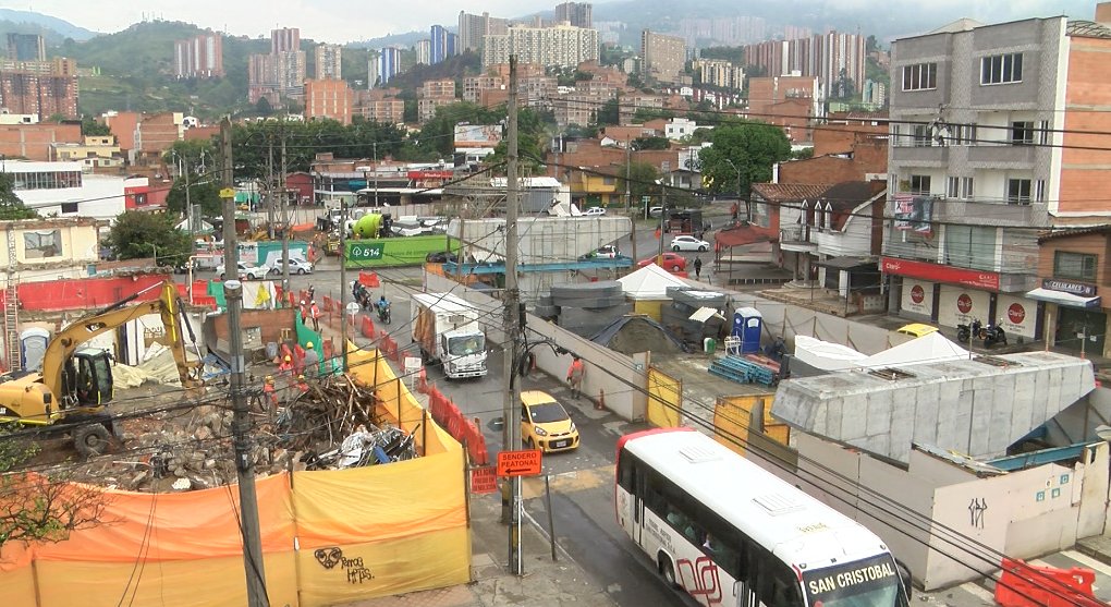 Avanza en un 5 % la ejecución del intercambio vial de la 80 con San Juan