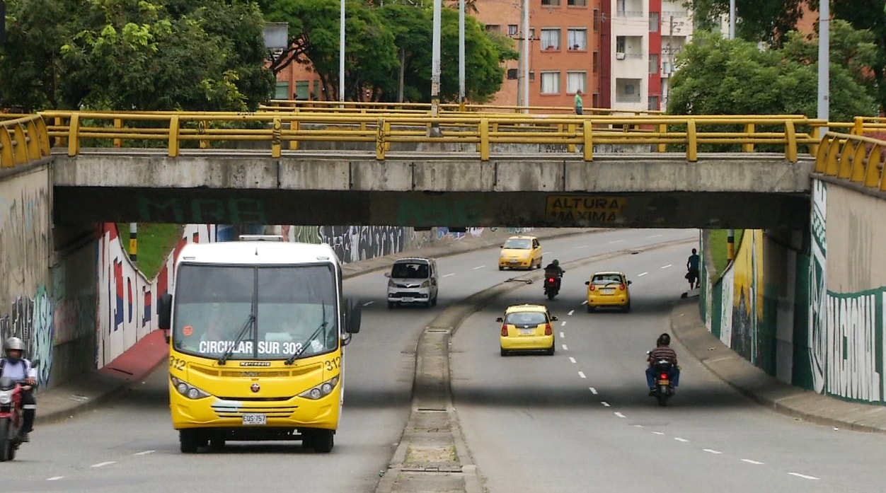 Gobierno Nacional evalúa aumentar el aforo de transporte público