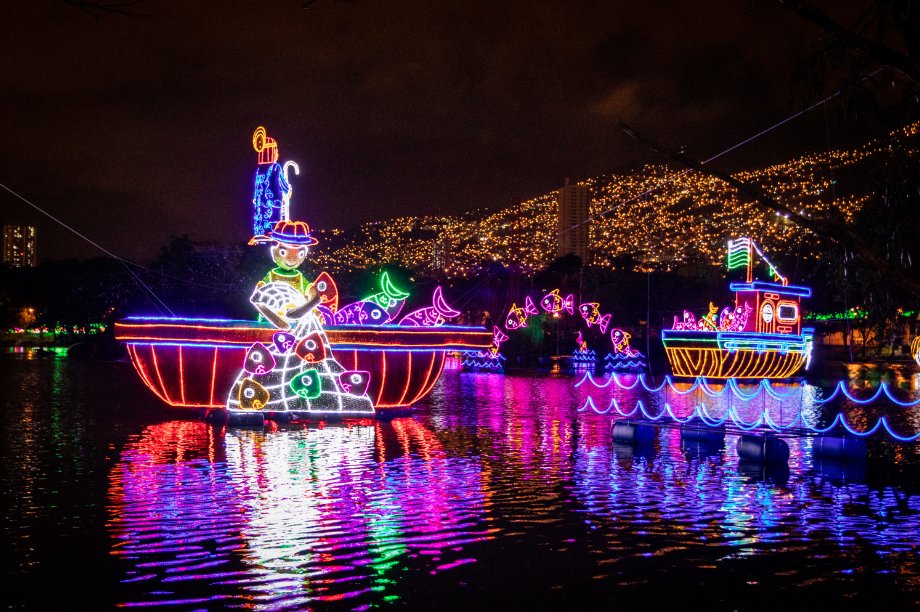 Suspenden temporalmente alumbrado navideño en Medellín