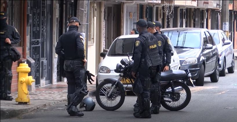 Por aire y tierra buscan al asesino de patrullero en Guayabal