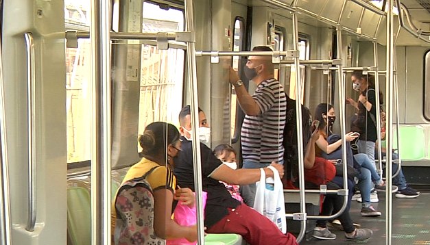 Definen estrategias para controlar el aforo del 70 % en el Metro