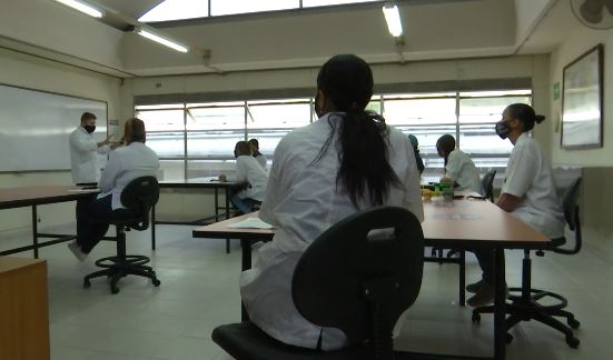Alianza internacional brindará capacitación a docentes de Medellín
