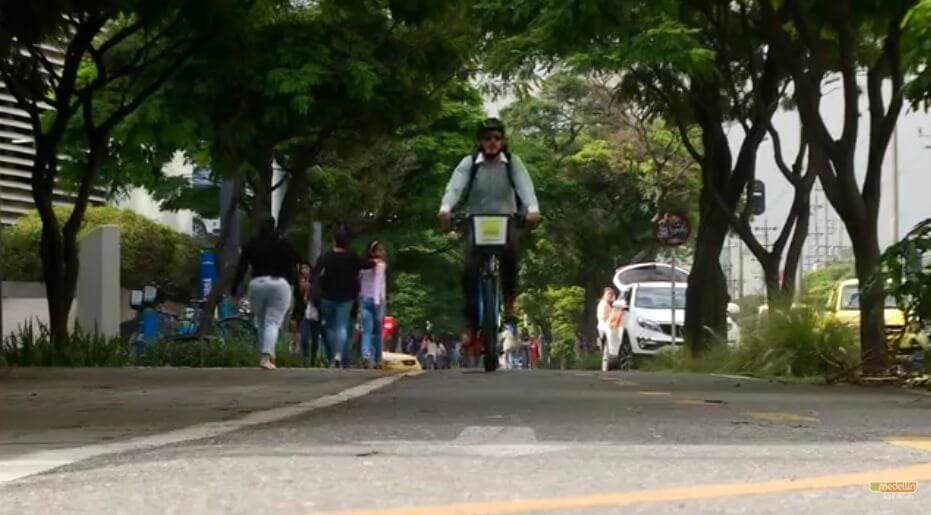 Inician proceso de mantenimiento en 24 km de ciclorrutas de Medellín