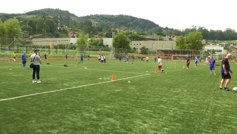 Avanza la política pública de la cultura del fútbol en Medellín