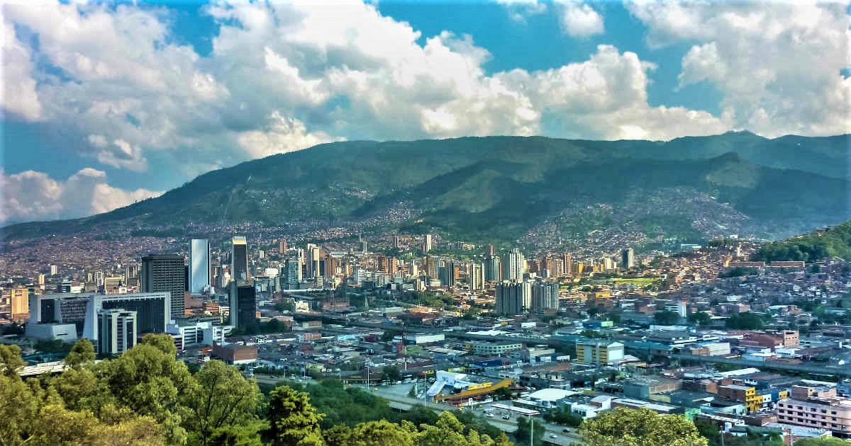 Alcalde de Medellín pide reforzar autocuidado ante presencia de nuevas variantes