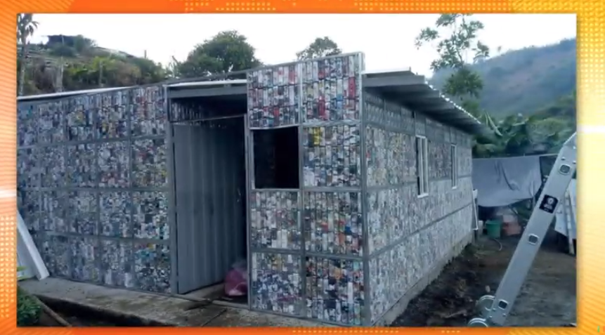 Ecoladrillos, para la construcción de vivienda para personas vulnerables