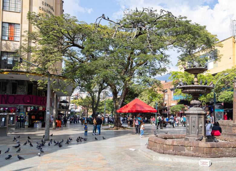 Un hombre fue apuñalado en la fuente de la Plaza Botero