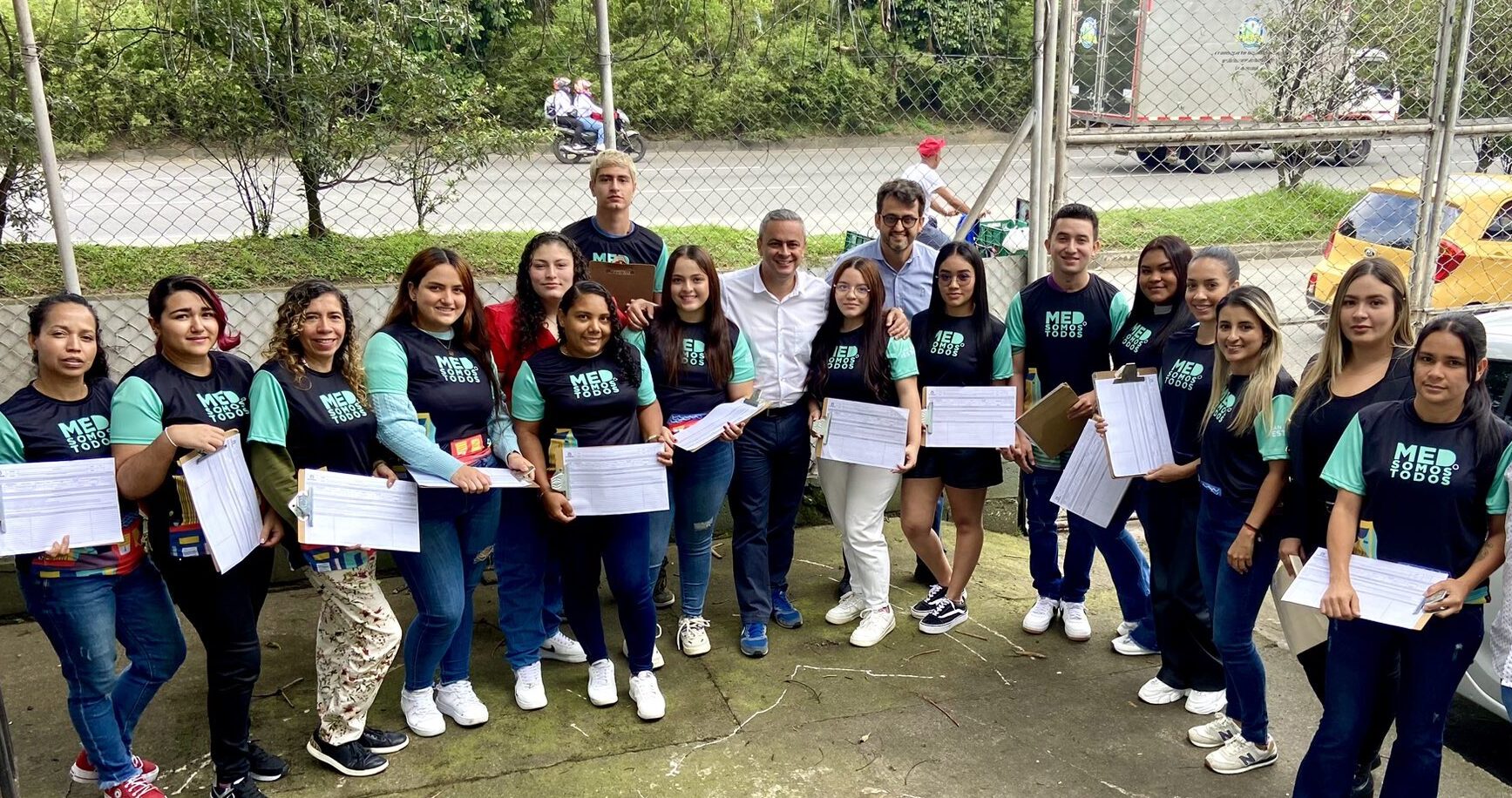 Juan Camilo Restrepo recorrió el Corregimiento de San Sebastián de Palmitas en busca de firmas para su aspiración