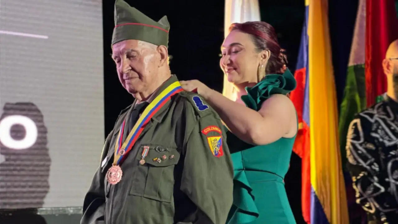 ¡Qué hermoso! En Bello, por primera vez, fueron reconocidos los adultos mayores por su legado y vida
