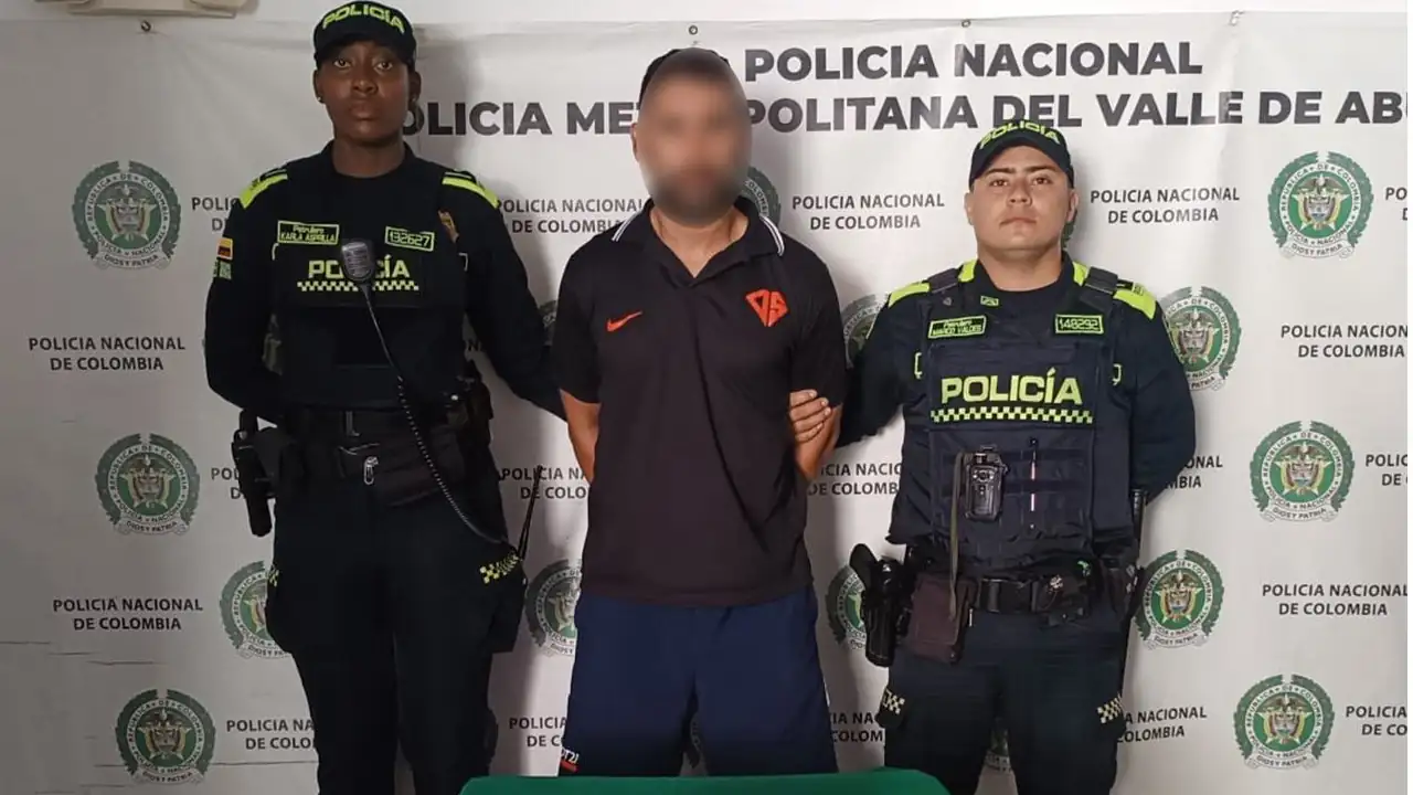 Capturan en flagrancia a hombre por presunta extorsión en Medellín