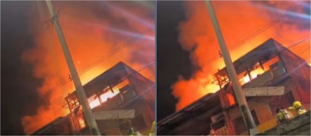 Incendio afectó un local en el centro de Medellín