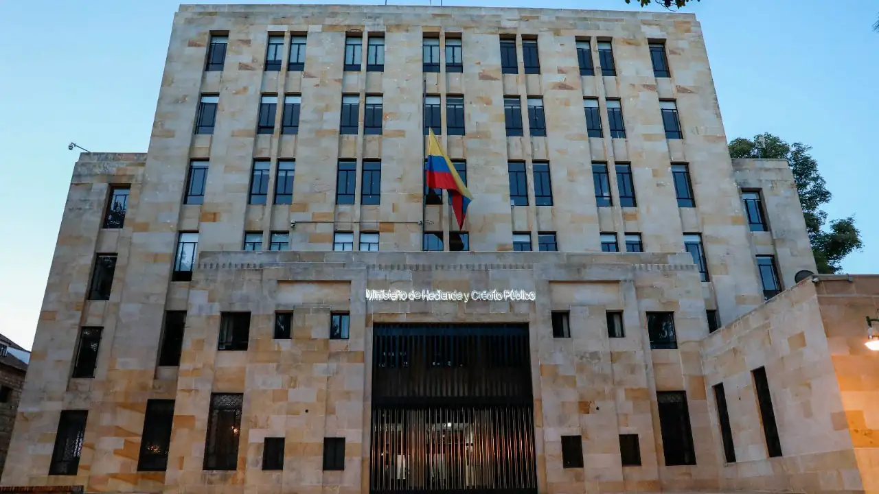 Gobierno de Petro solicitó anular el embargo de las cuentas de la Nación por deuda con EPM