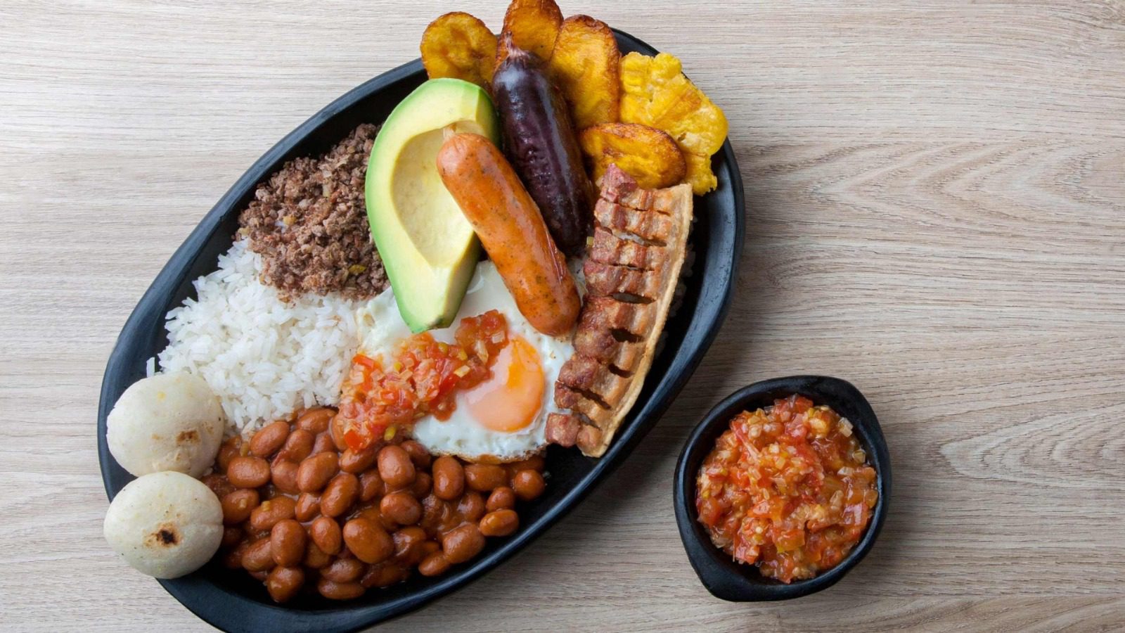Medellín es la tercera mejor ciudad en el mundo para comer, por encima de Madrid y París