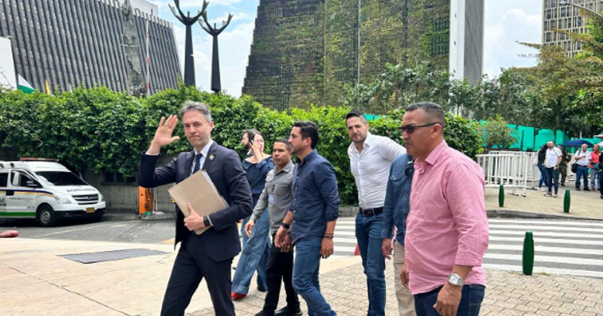 Noticias Medellín: Daniel Quintero oficializó su candidatura presidencial